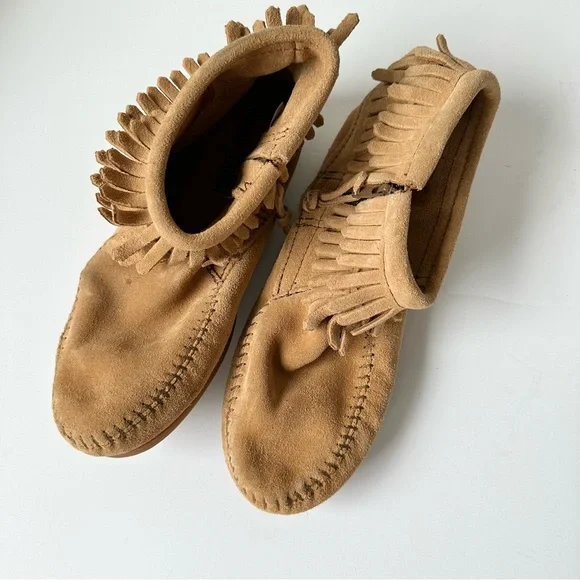 Minnetonka Ankle Boots - Picture 2 of 6